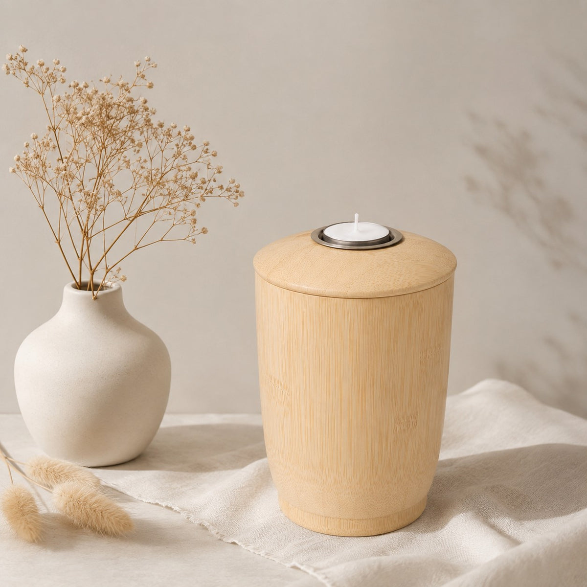 Bamboe urn hond en kat met waxinelichthouder, minimalistisch natuurlijk design