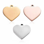 Memorial flesje hanger met naam - close-up
